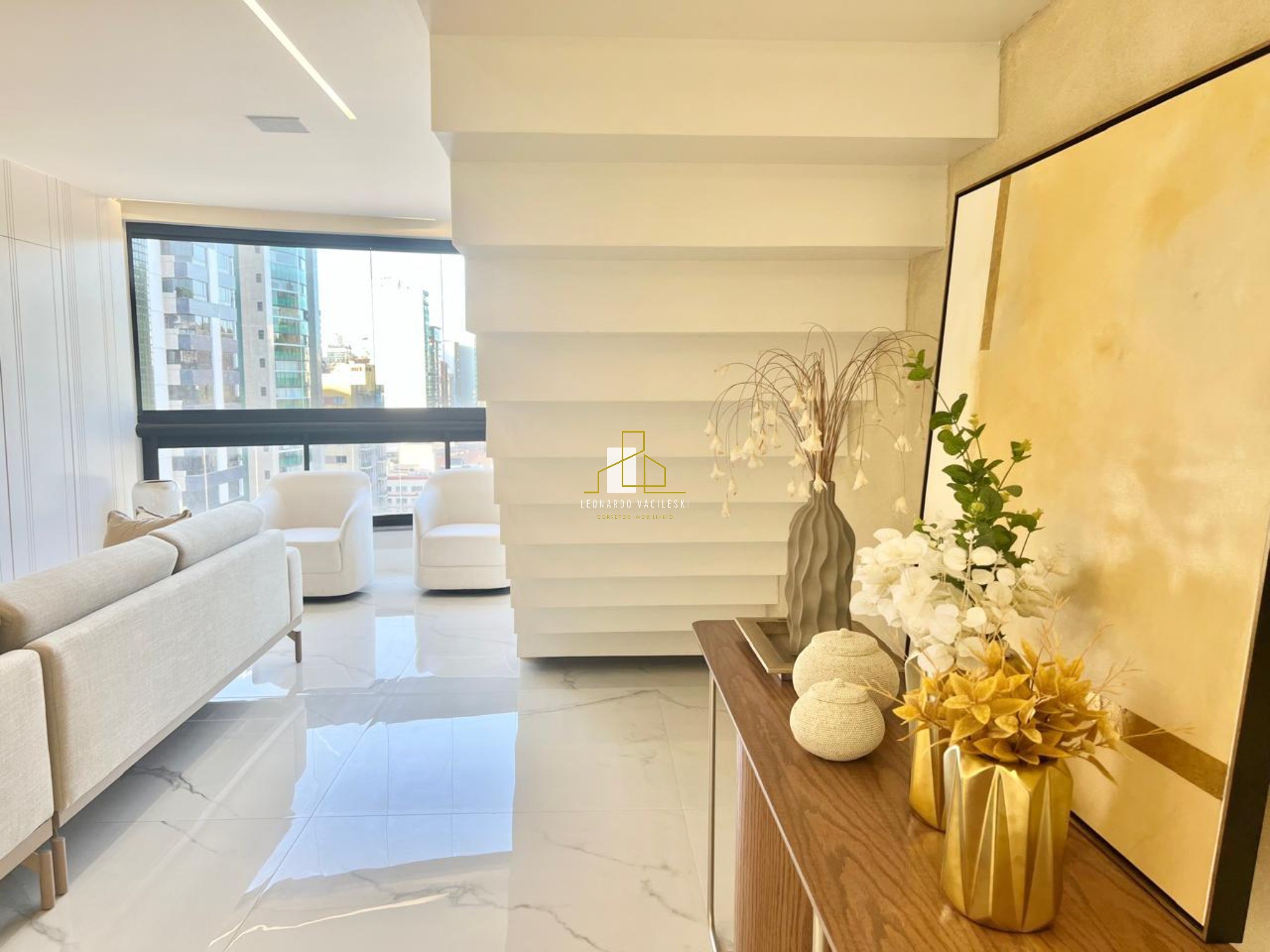 Cobertura à venda com 4 quartos, 330m² - Foto 3