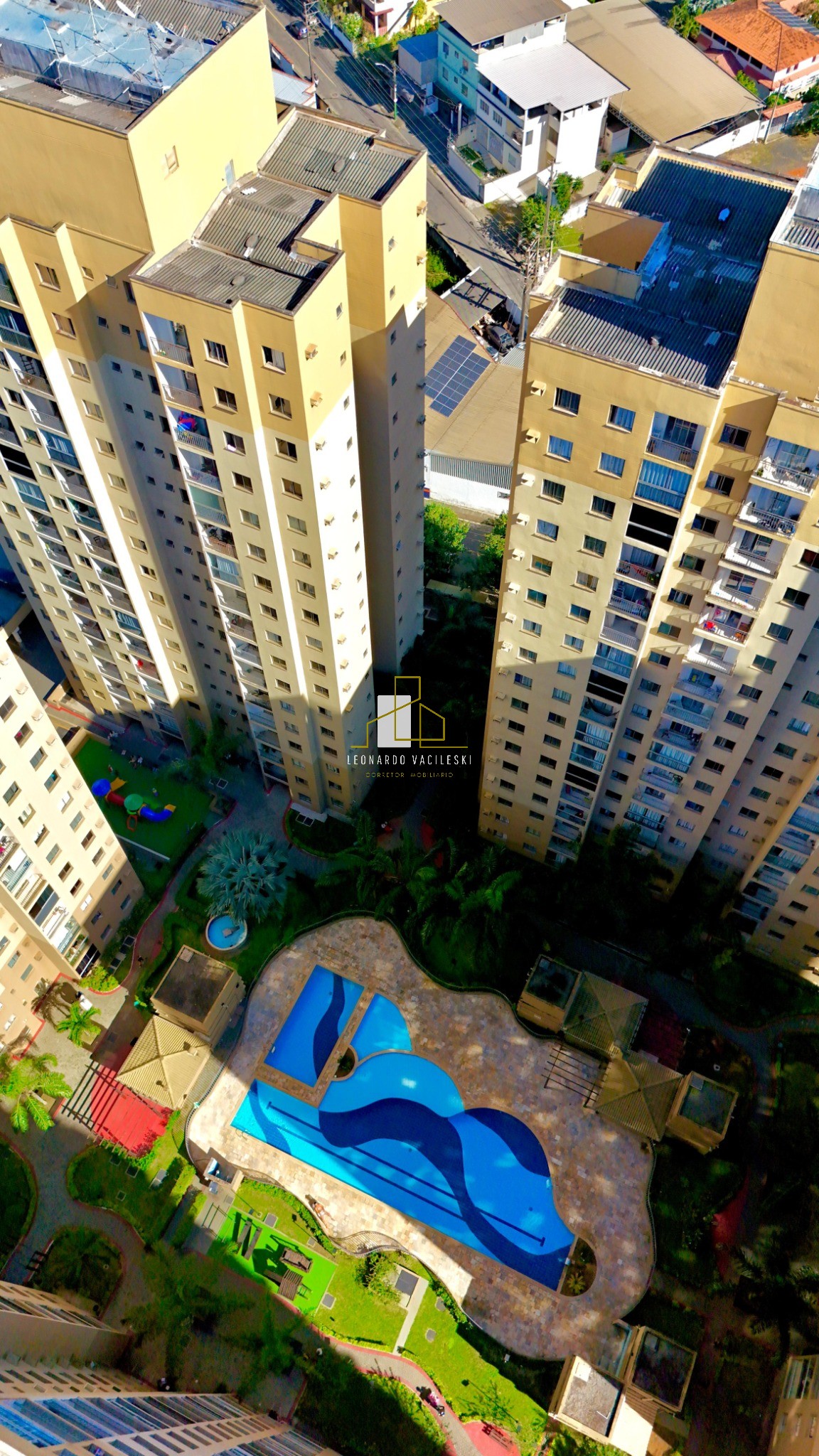 Apartamento à venda com 3 quartos, 68m² - Foto 2