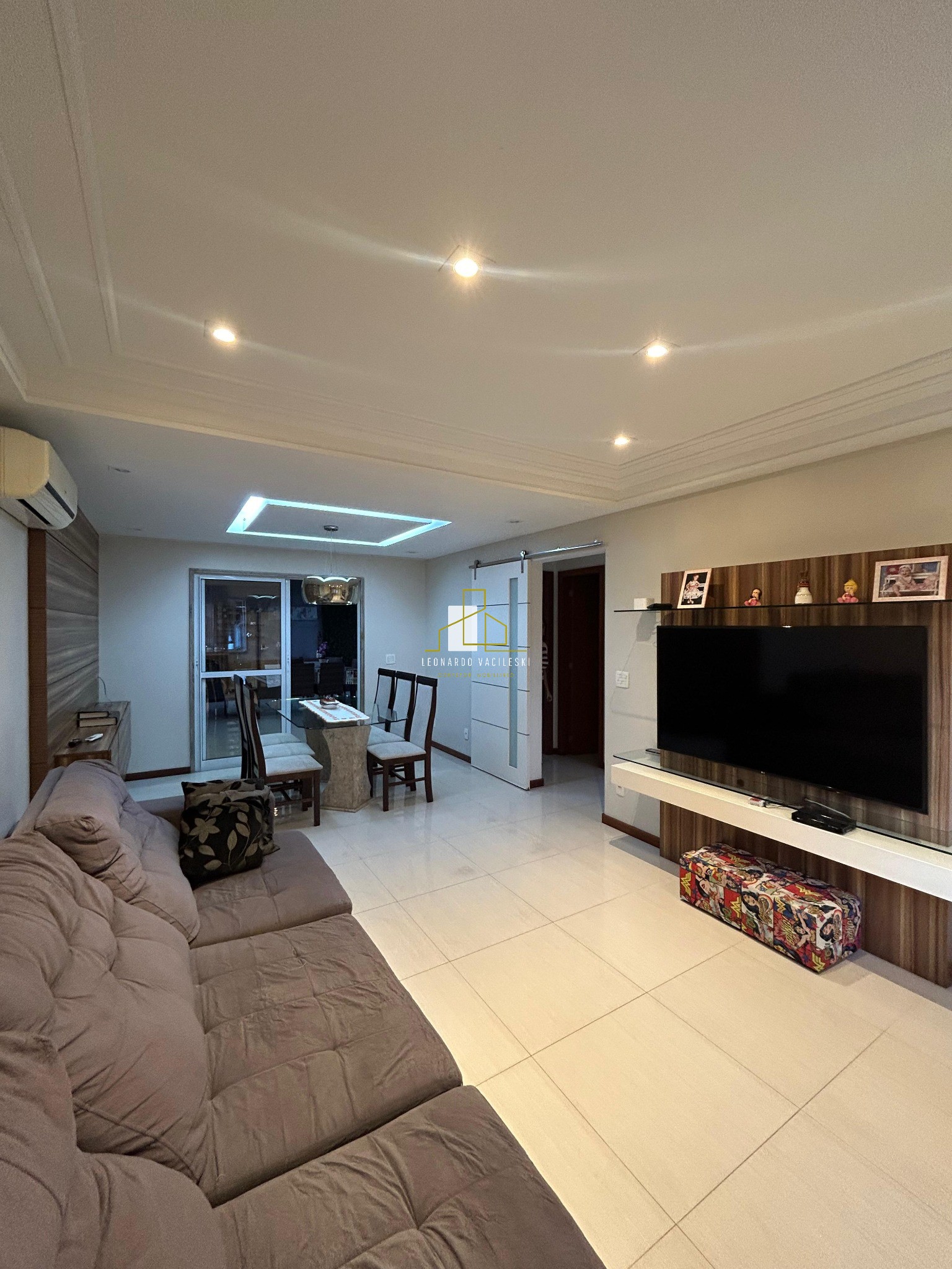 Casa, 4 quartos, 230 m² - Foto 2