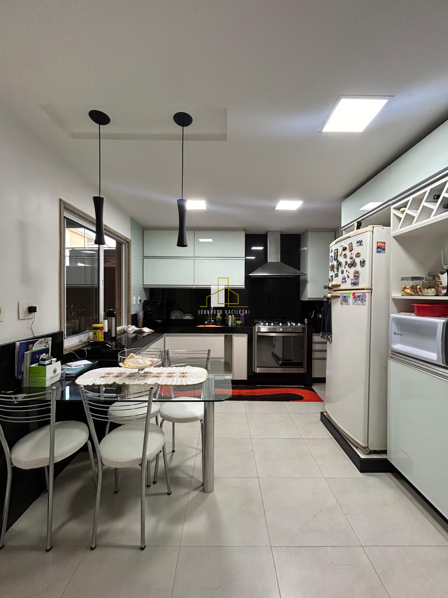 Casa, 4 quartos, 230 m² - Foto 8