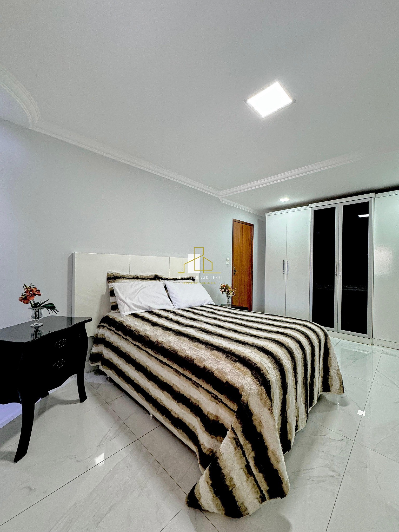 Casa, 3 quartos, 248 m² - Foto 10