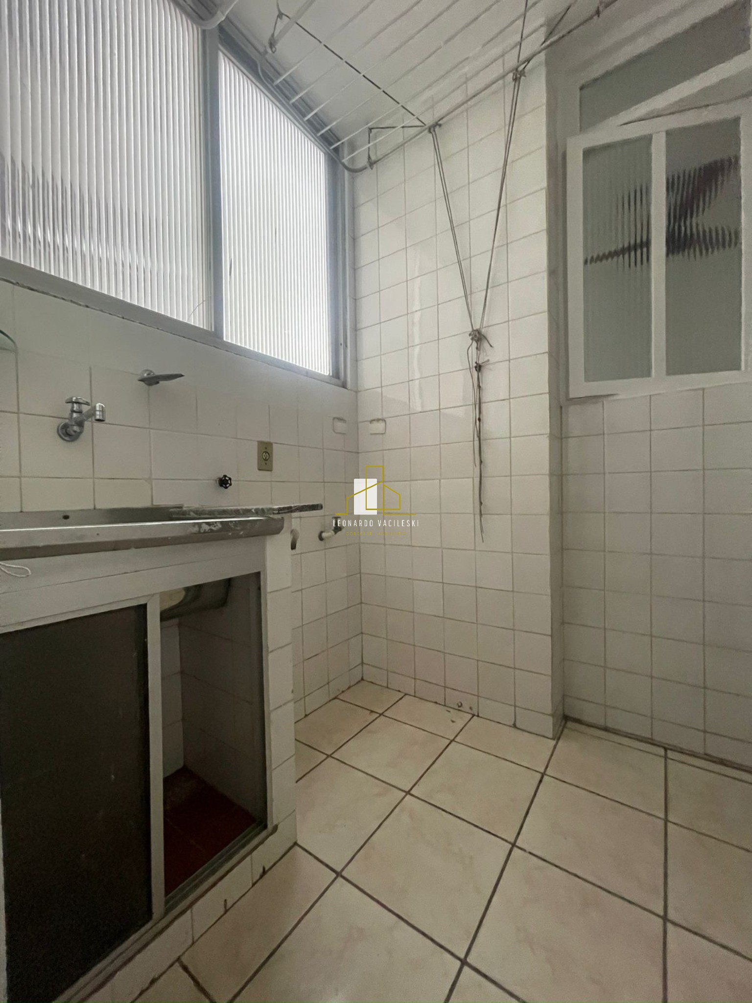 Apartamento à venda com 3 quartos, 70m² - Foto 4