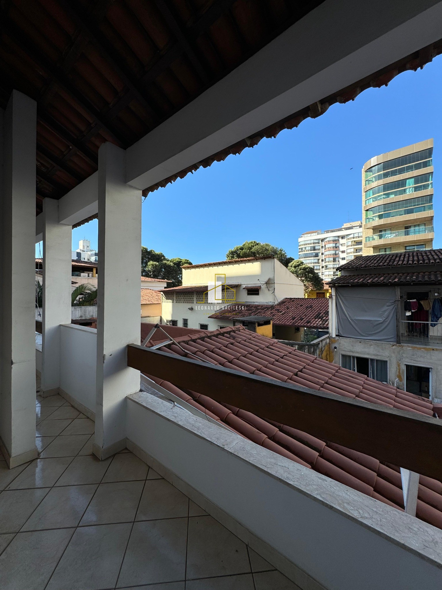 Casa à venda com 4 quartos, 308m² - Foto 4