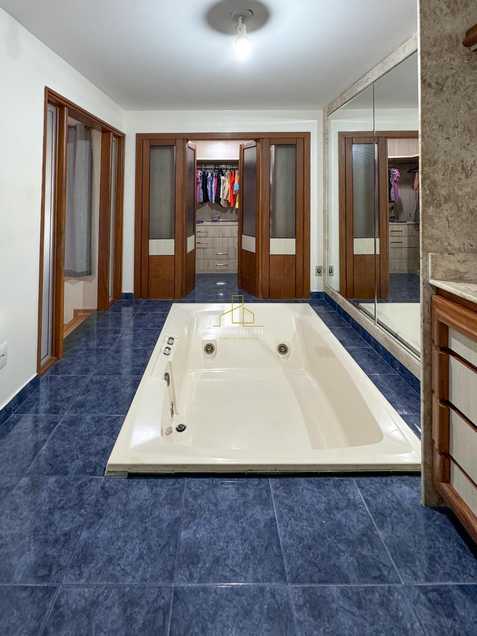 Casa à venda com 4 quartos, 308m² - Foto 15