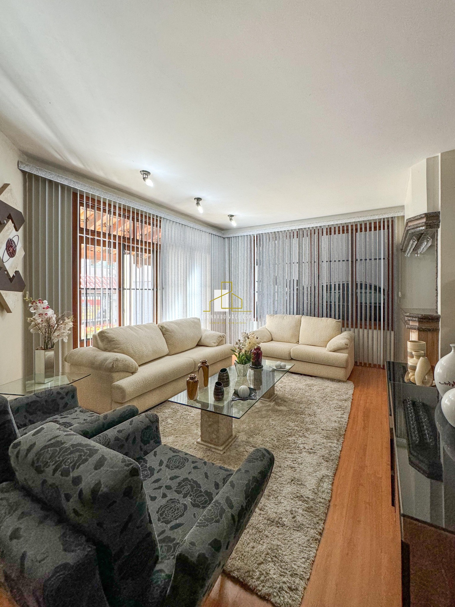 Casa à venda com 4 quartos, 308m² - Foto 8