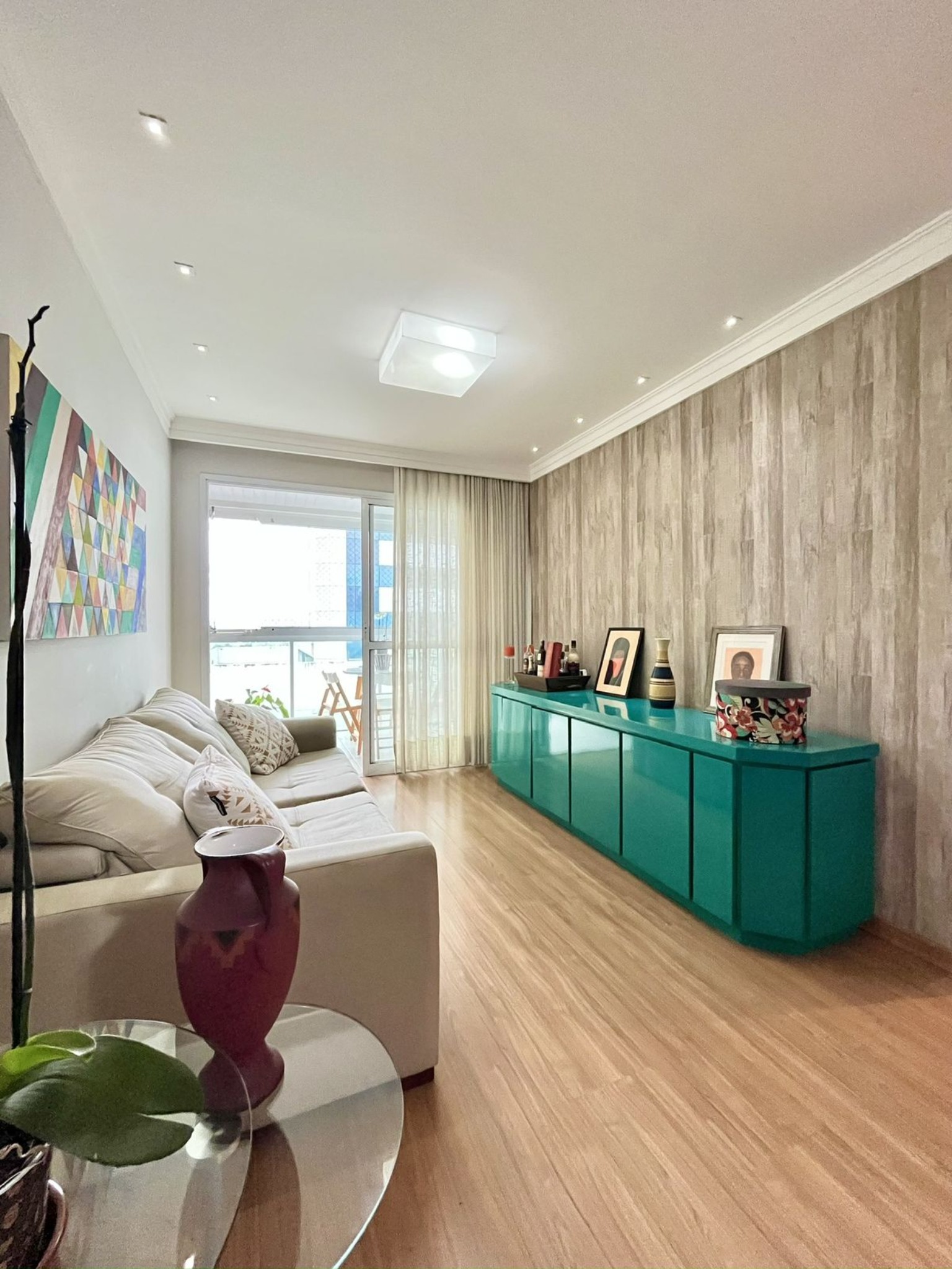 Apartamento à venda com 3 quartos, 96m² - Foto 2