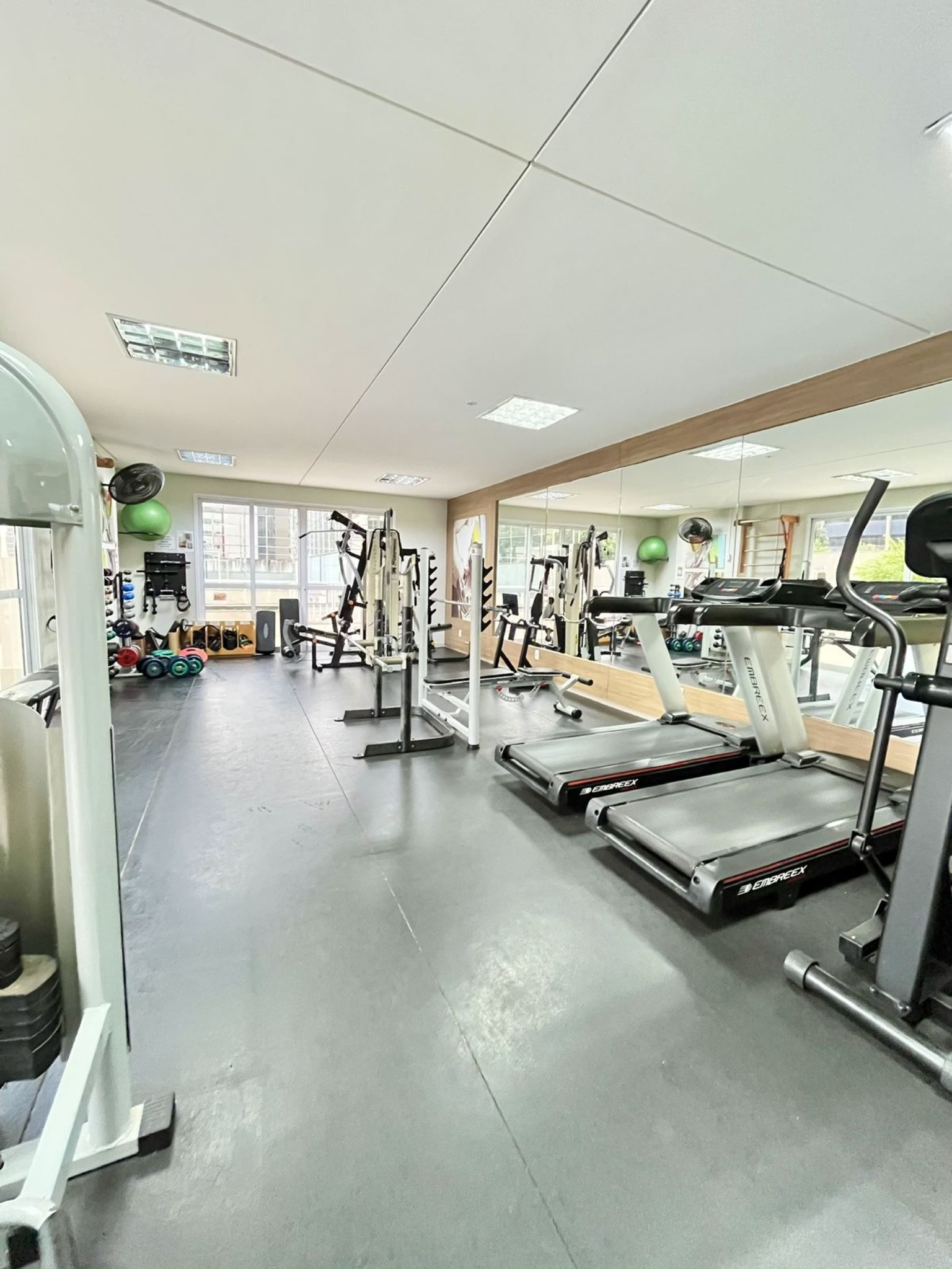 Apartamento à venda com 3 quartos, 96m² - Foto 15
