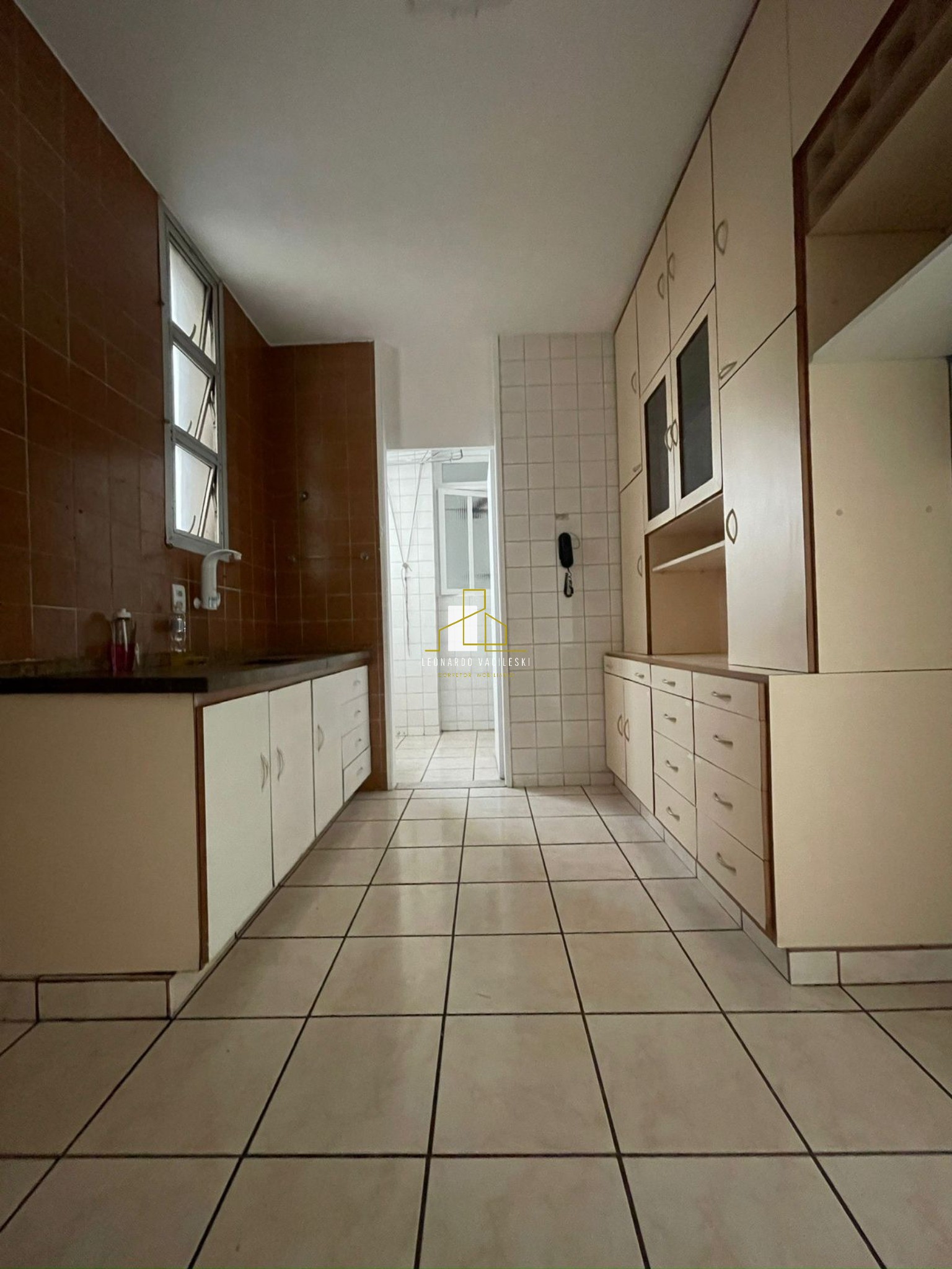 Apartamento à venda com 3 quartos, 70m² - Foto 3