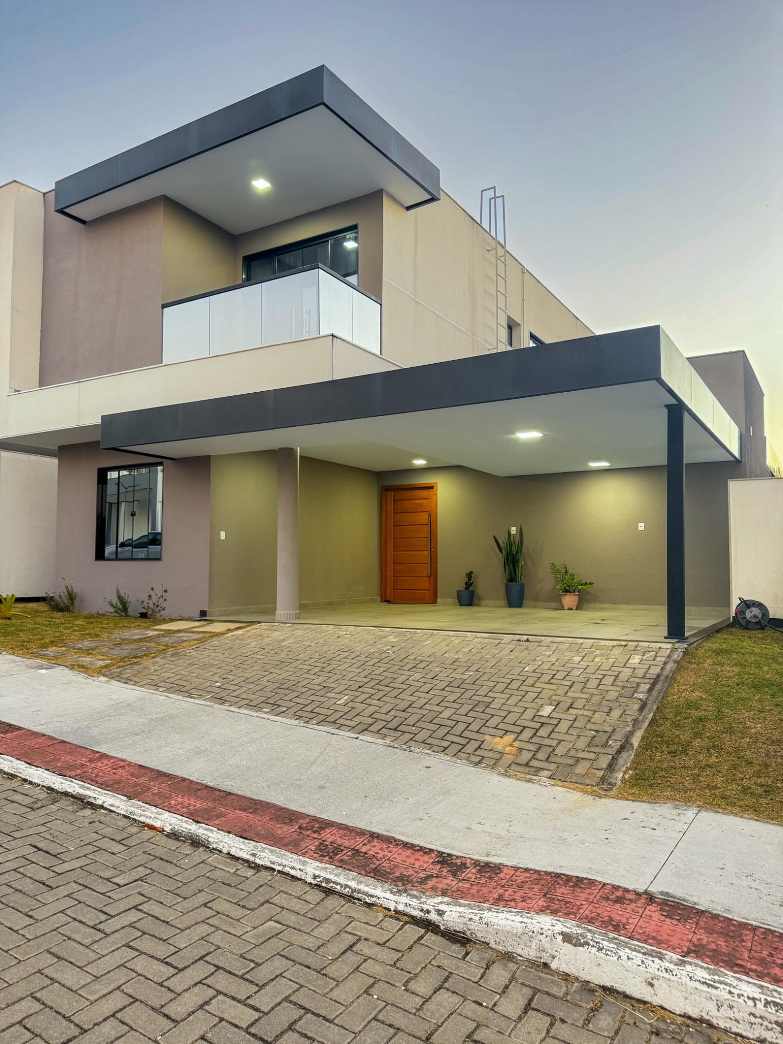 Casa à venda com 4 quartos - Foto 1