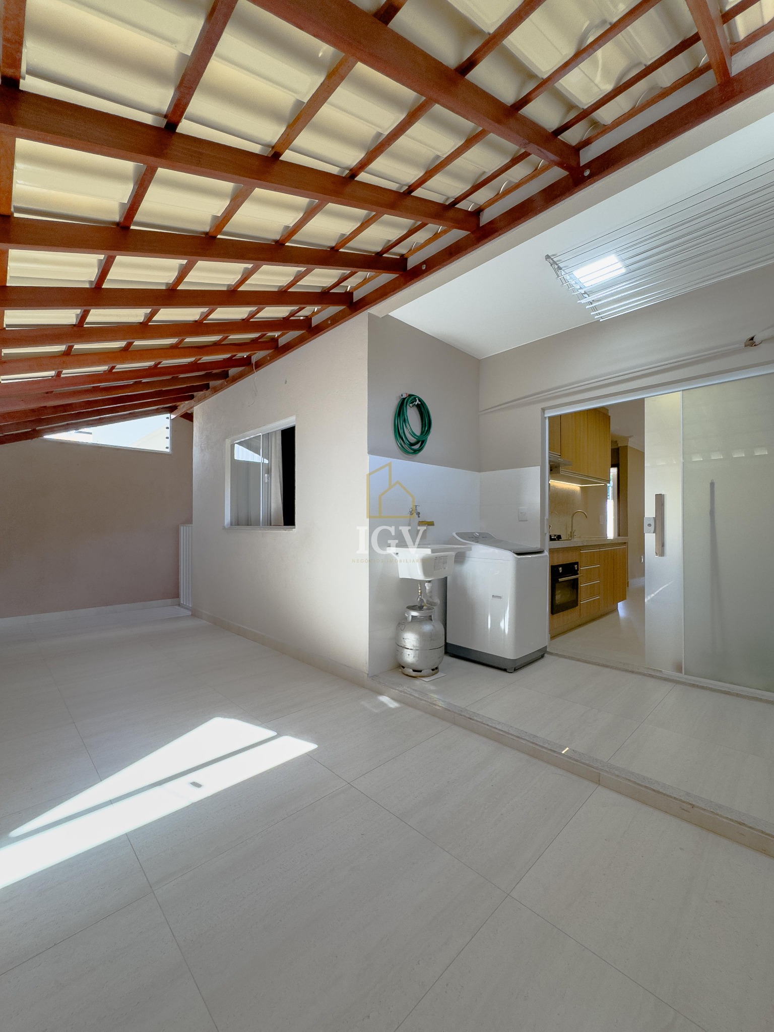 Casa à venda com 2 quartos, 187m² - Foto 12