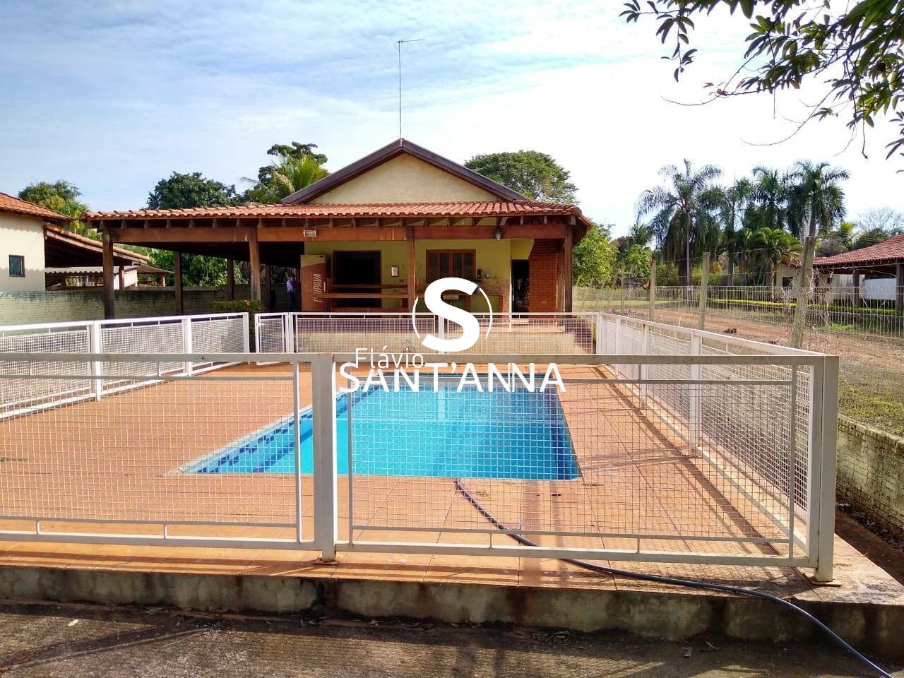 Chácara, 4 quartos, 625 m² - Foto 1