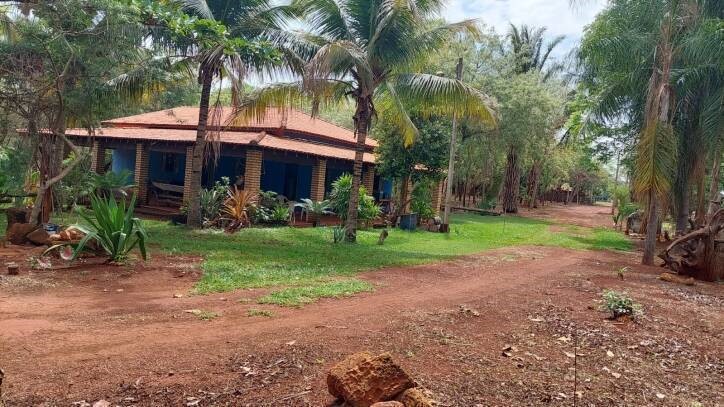 Chácara, 3 quartos, 450 m² - Foto 1