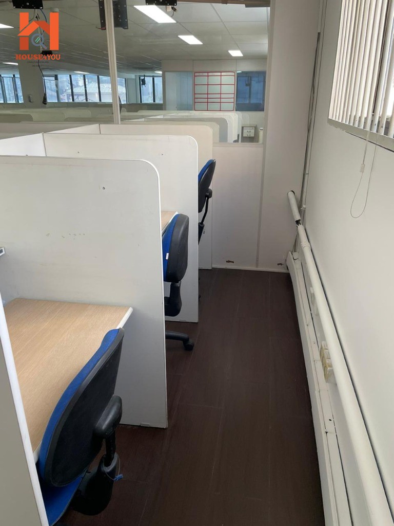 Prédio comercial para locação na saúde
