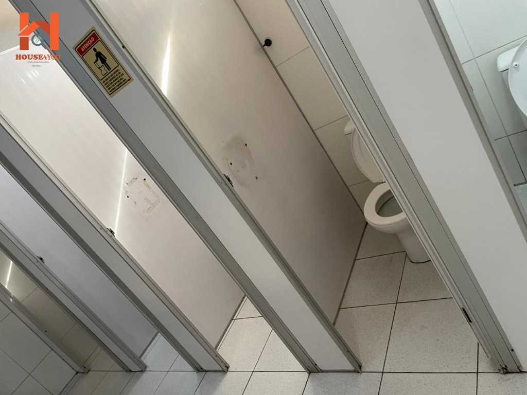 Prédio comercial para locação na saúde