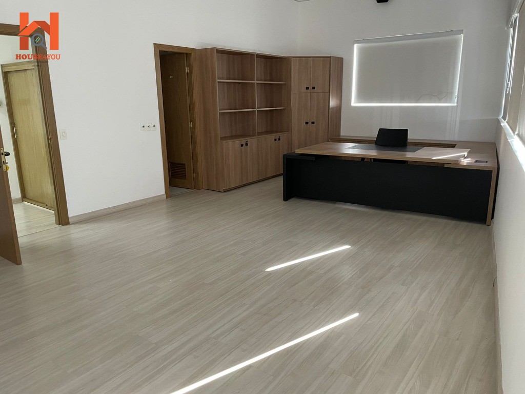 Prédio comercial para locação na saúde