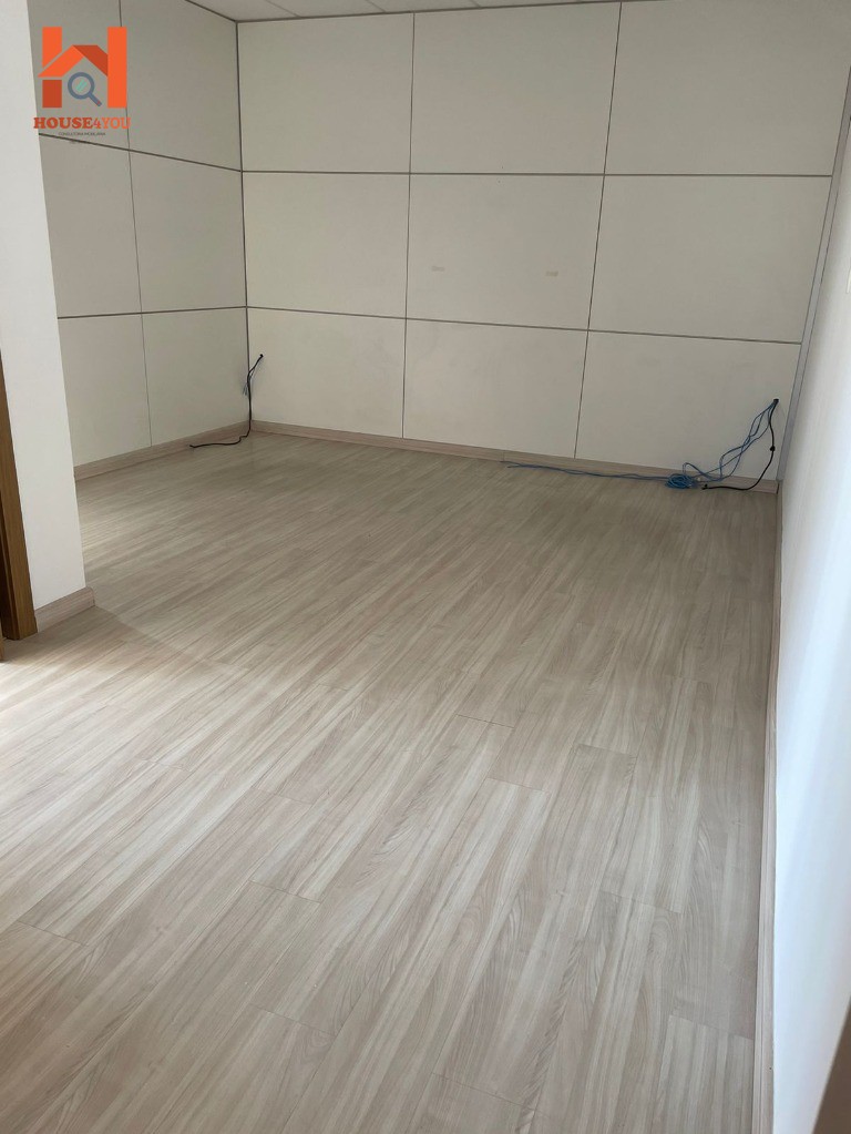 Prédio comercial para locação na saúde