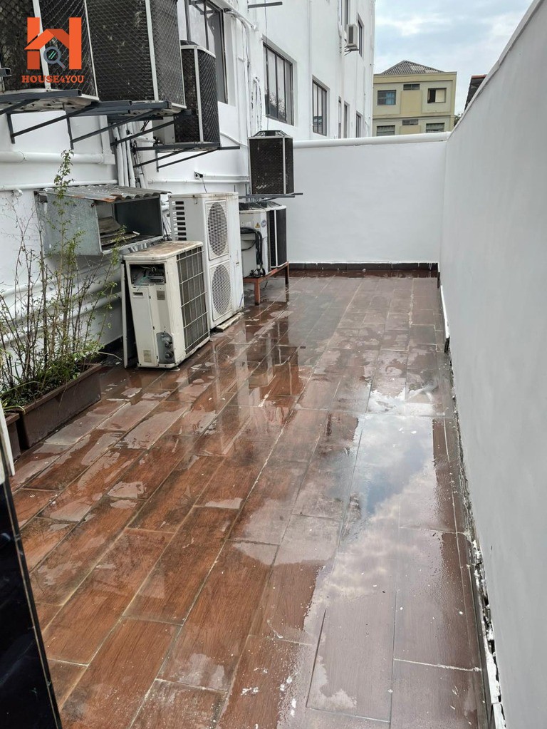 Prédio comercial para locação na saúde