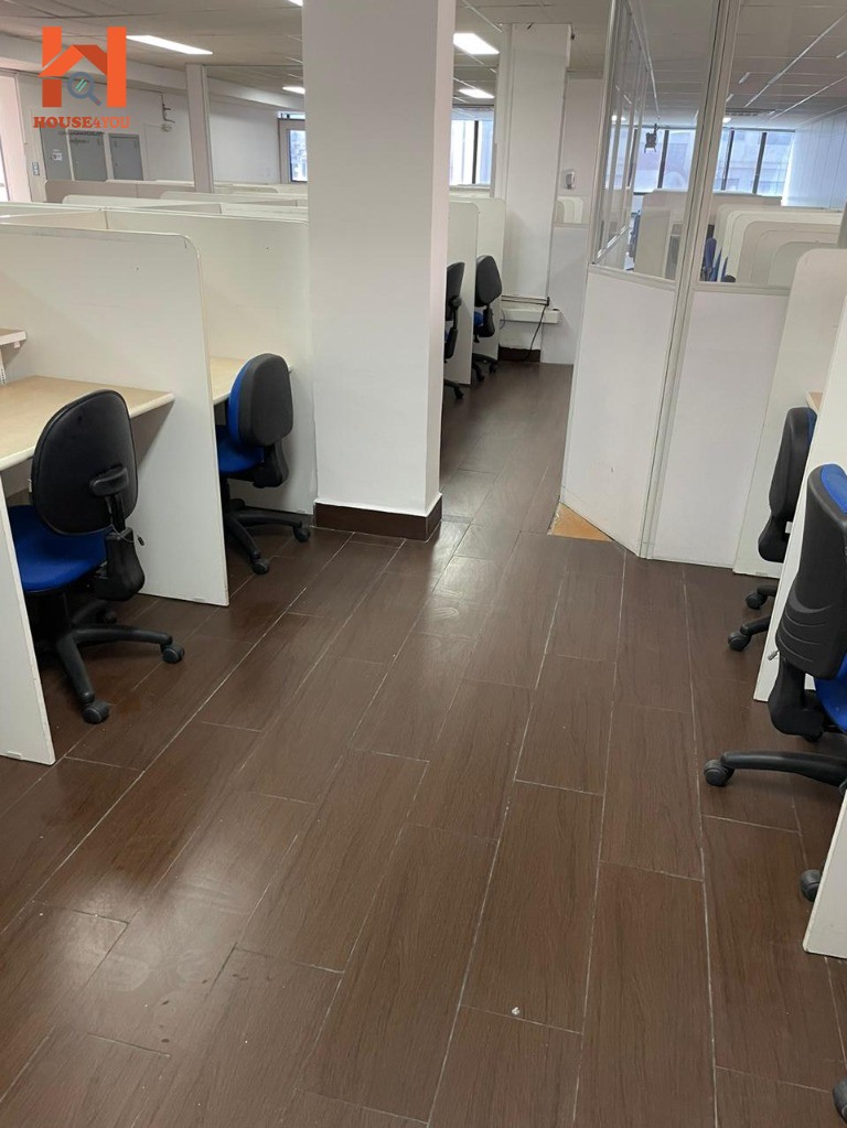 Prédio comercial para locação na saúde