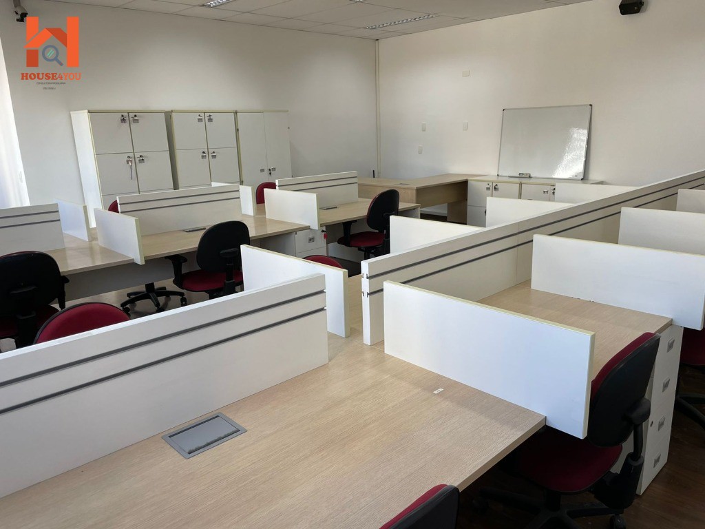 Prédio comercial para locação na saúde