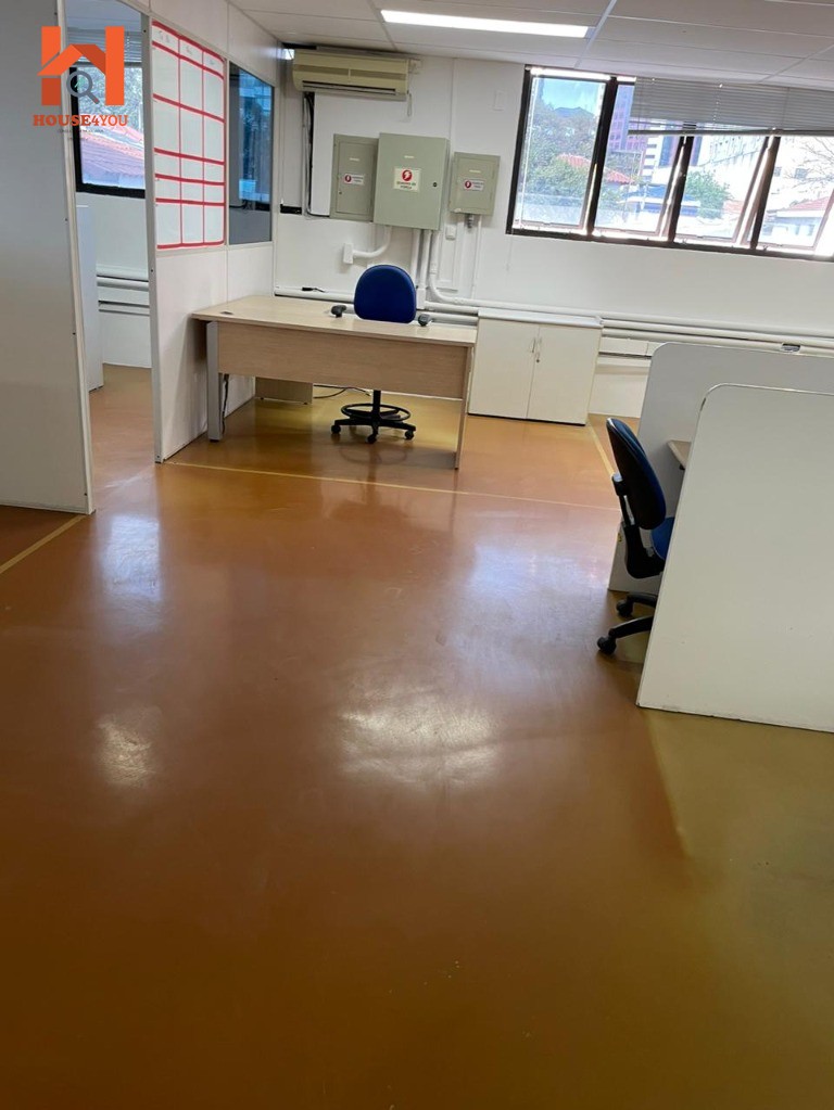 Prédio comercial para locação na saúde