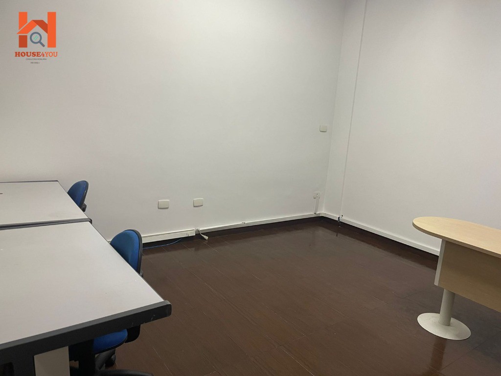 Prédio comercial para locação na saúde