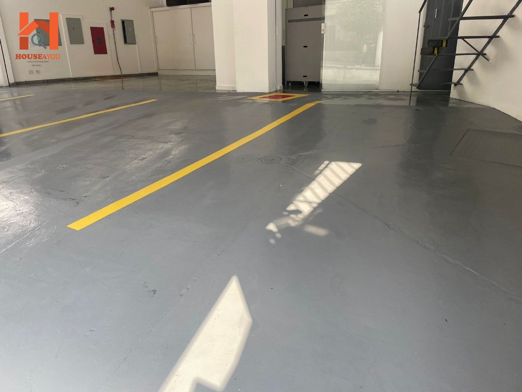 Prédio comercial para locação na saúde