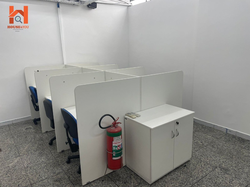 Prédio comercial para locação na saúde