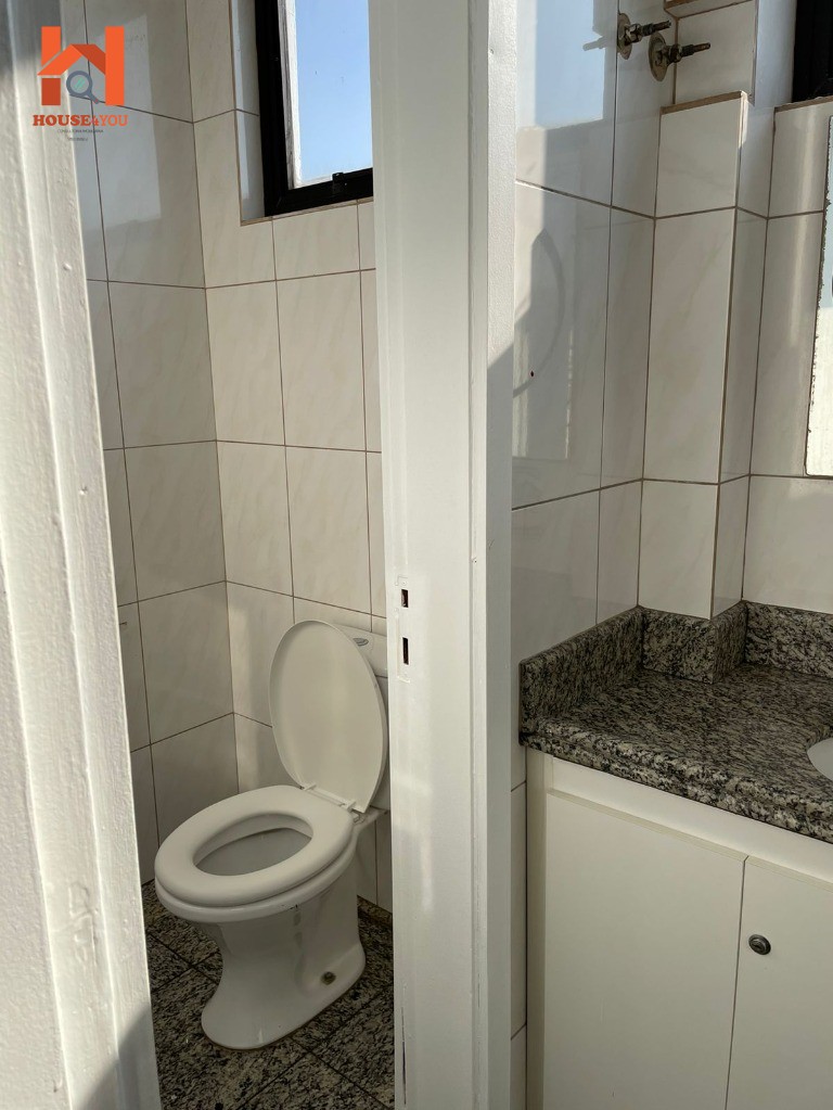 Prédio comercial para locação na saúde
