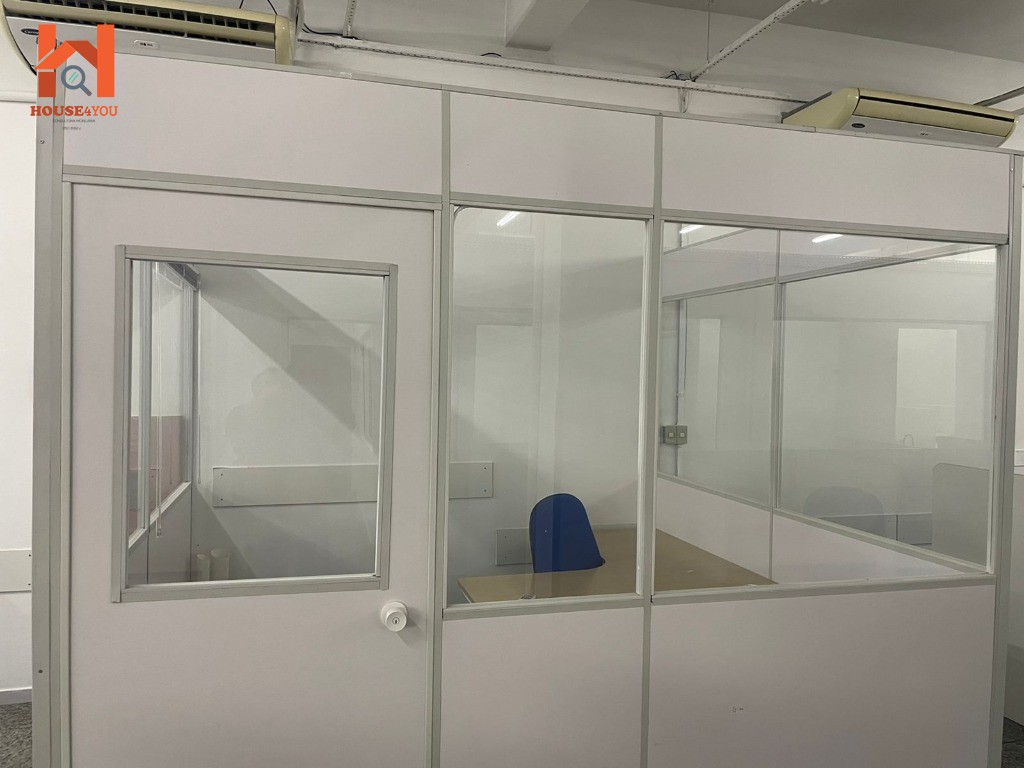 Prédio comercial para locação na saúde