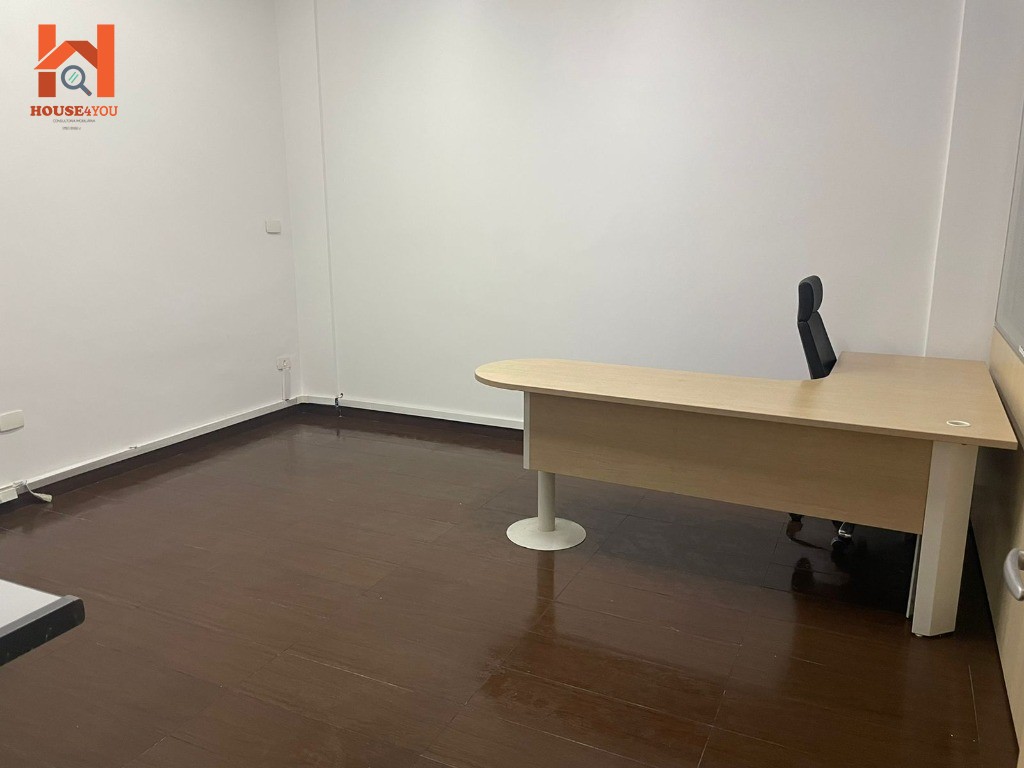 Prédio comercial para locação na saúde