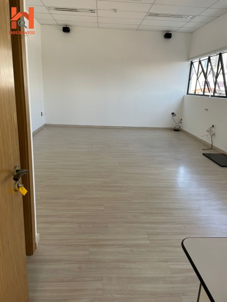 Prédio comercial para locação na saúde