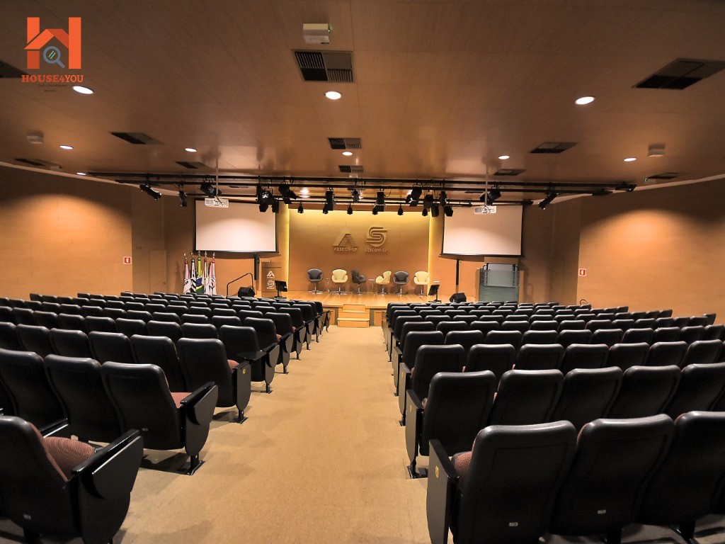 Excelente prédio comercial monousuário com auditório no bair
