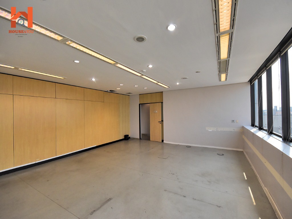 Excelente prédio comercial monousuário com auditório no bairro da luz