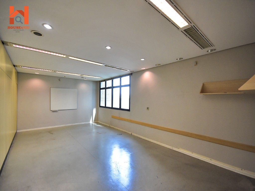 Excelente prédio comercial monousuário com auditório no bairro da luz