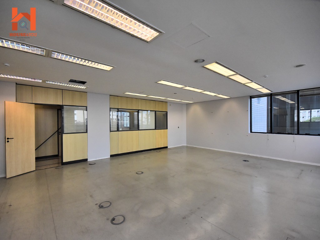 Excelente prédio comercial monousuário com auditório no bairro da luz