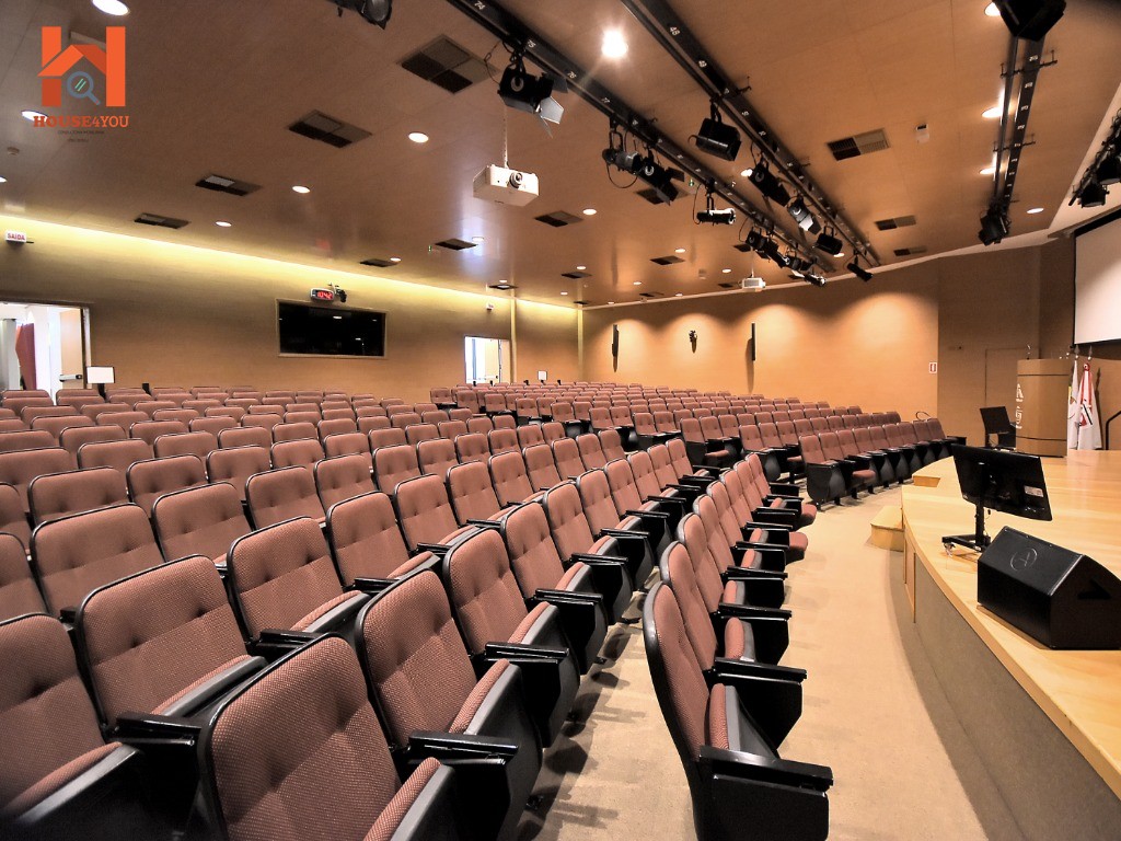 Excelente prédio comercial monousuário com auditório no bair