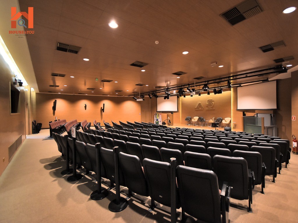 Excelente prédio comercial monousuário com auditório no bair