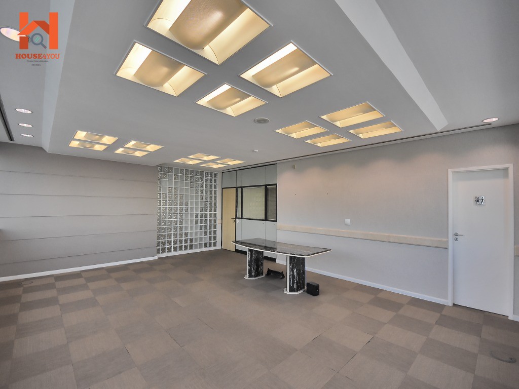 Excelente prédio comercial monousuário com auditório no bairro da luz