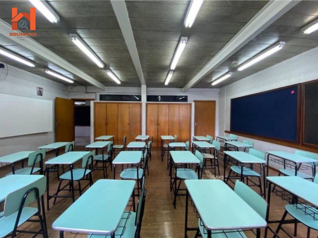 Prédio Comercial, no Bosque da Saúde de 1.150m², ideal para escolas técnicas, escolas de idiomas, escolas de cursos livres, clínicas, empresas