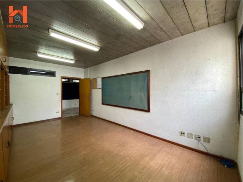 Prédio Comercial, no Bosque da Saúde de 1.150m², ideal para escolas técnicas, escolas de idiomas, escolas de cursos livres, clínicas, empresas