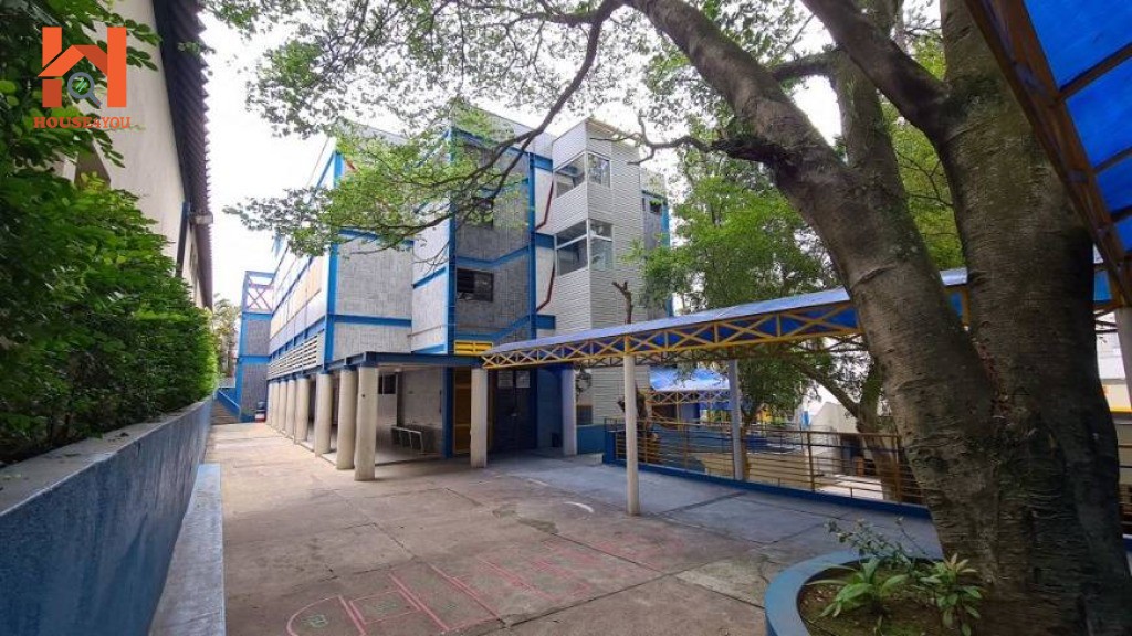 Prédio Comercial, no Bosque da Saúde de 1.150m², ideal para escolas técnicas, escolas de idiomas, escolas de cursos livres, clínicas, empresas