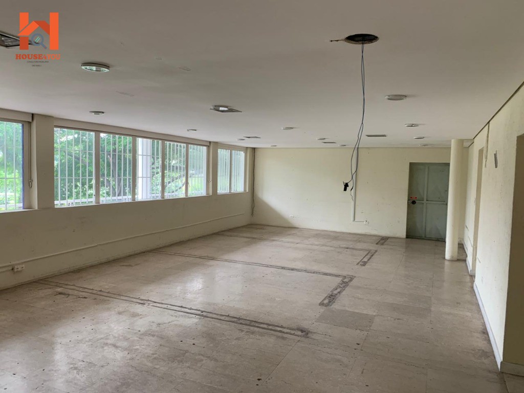 Casa Comercial para Locação ou Venda ideal para clínicas, escolas, escritórios de arquitetura, escritórios de advocacia, consulados