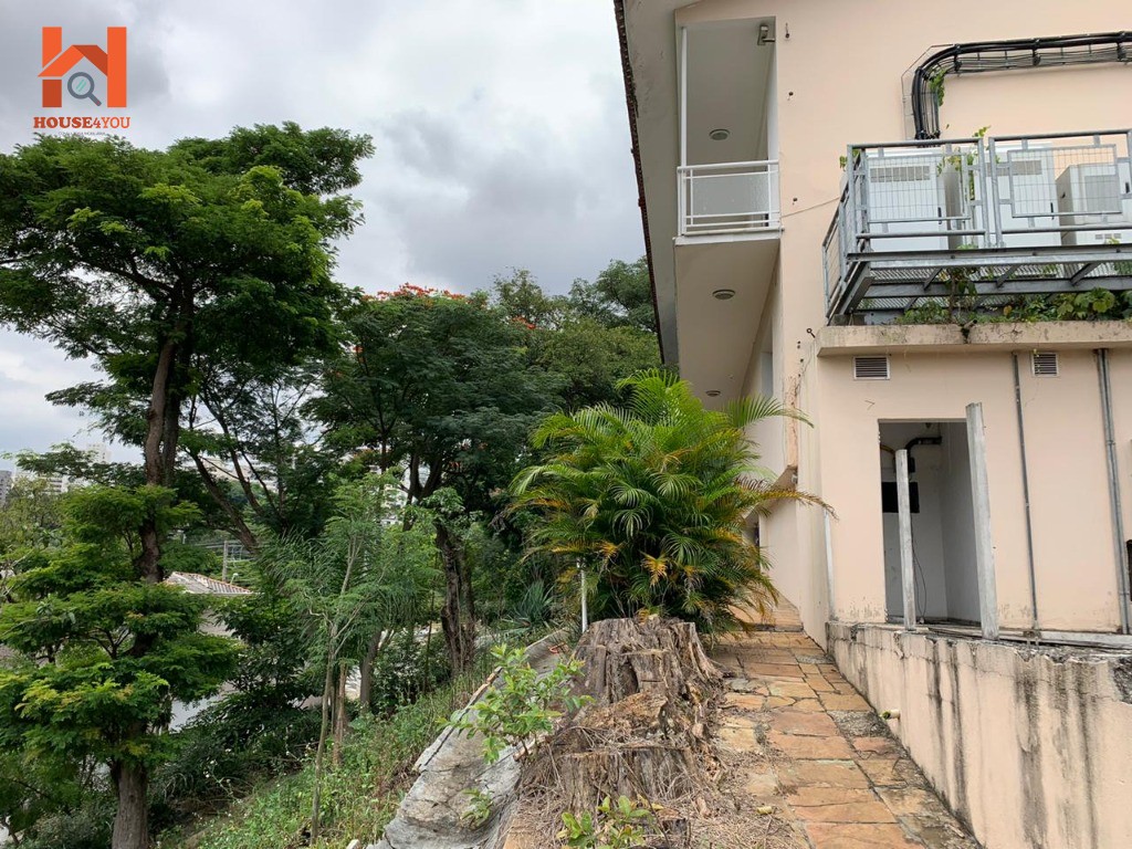 Casa Comercial para Locação ou Venda ideal para clínicas, escolas, escritórios de arquitetura, escritórios de advocacia, consulados