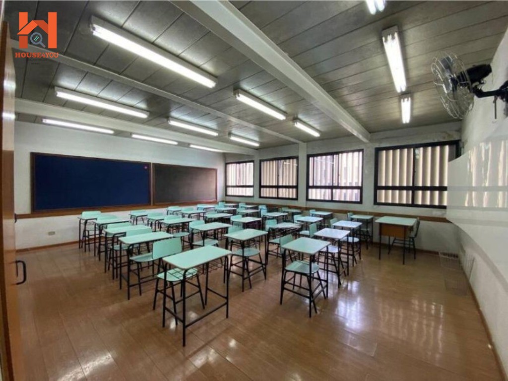 Prédio Comercial, no Bosque da Saúde de 1.150m², ideal para escolas técnicas, escolas de idiomas, escolas de cursos livres, clínicas, empresas