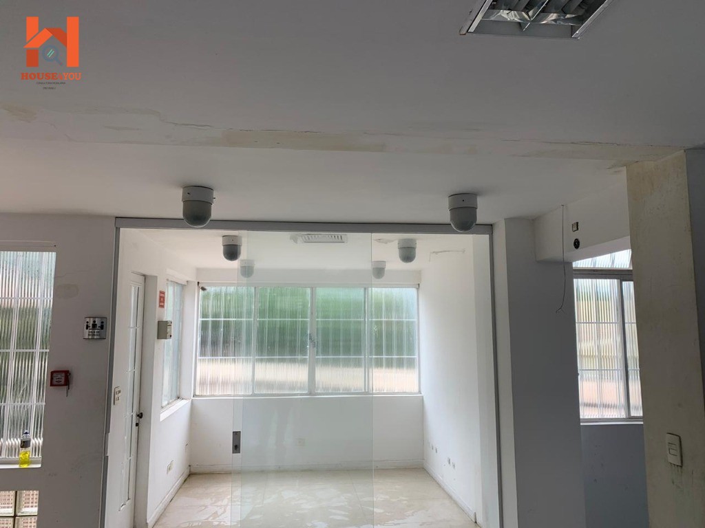 Casa Comercial para Locação ou Venda ideal para clínicas, escolas, escritórios de arquitetura, escritórios de advocacia, consulados