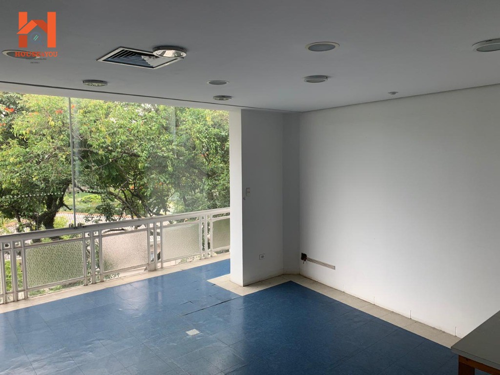 Casa Comercial para Locação ou Venda ideal para clínicas, escolas, escritórios de arquitetura, escritórios de advocacia, consulados