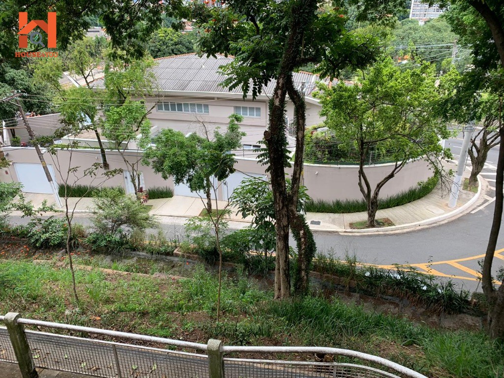 Casa Comercial para Locação ou Venda ideal para clínicas, escolas, escritórios de arquitetura, escritórios de advocacia, consulados