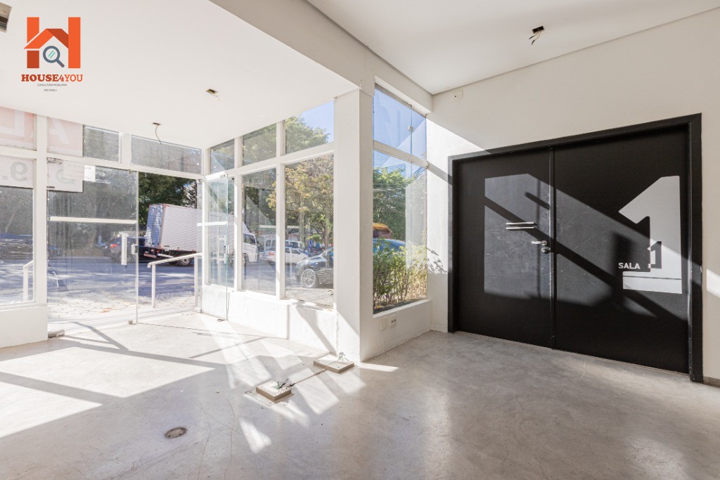 Casa/Predio comercial na Av. Henrique Schaumann com 540m2 em 3 pavimentos e 14 vagas