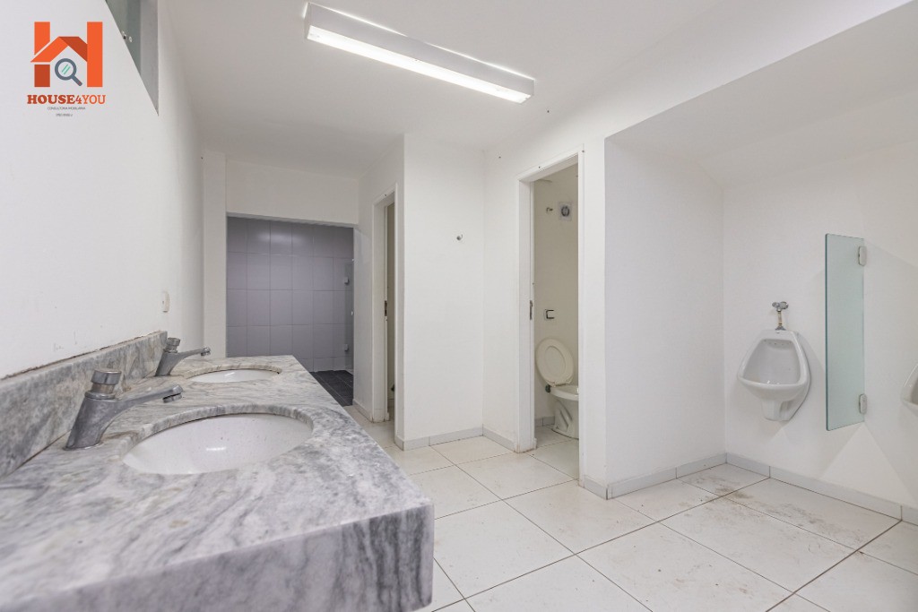 Casa/predio comercial na av. Henrique schaumann com 540m2 em