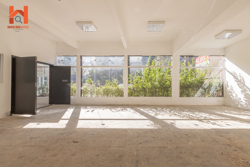 Casa/predio comercial na av. Henrique schaumann com 540m2 em